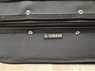 Yamaha VA5 15” Viola with Case, Bows and Shoulder Rest